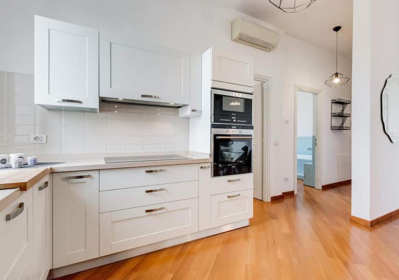 Modern, Stylish Flat Near Piazza Della Repubblica Сasa de vacaciones